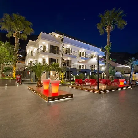 Samira Exclusive & Hotell 3*